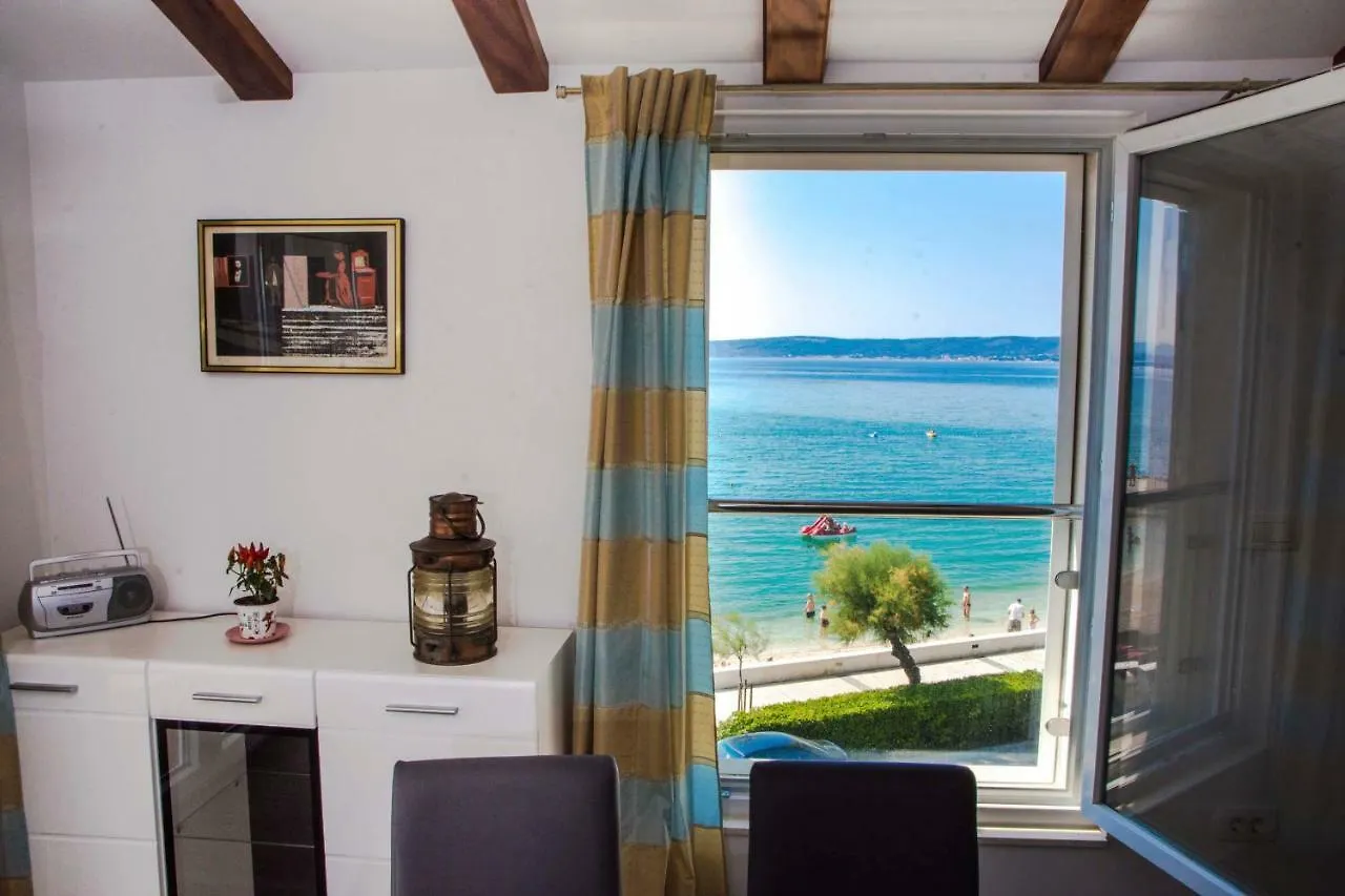 Beachfront Apartments Don Kastela